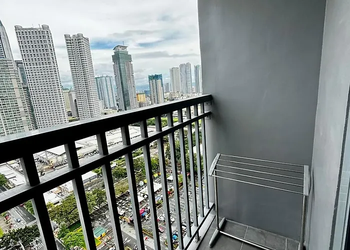 Fame Tower 4 Near Greenfield And Shaw Mrt Apartahotel 3*