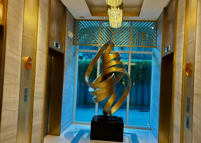 Fame Tower 4 Near Greenfield And Shaw Mrt Apartahotel 3*